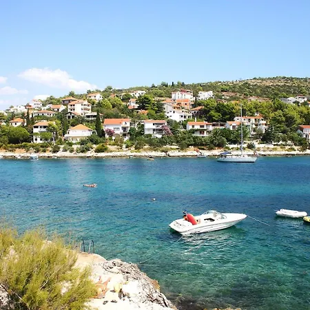 アパート Divine Seaview トロギール