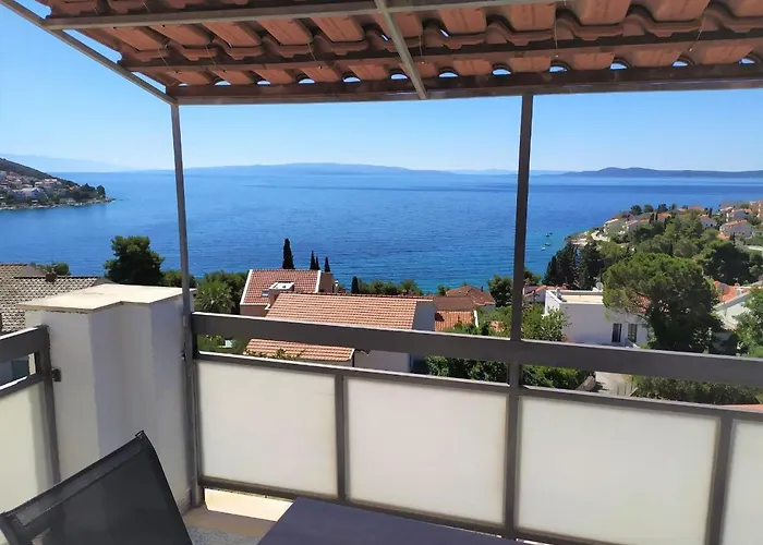 Divine Seaview * טרוגיר